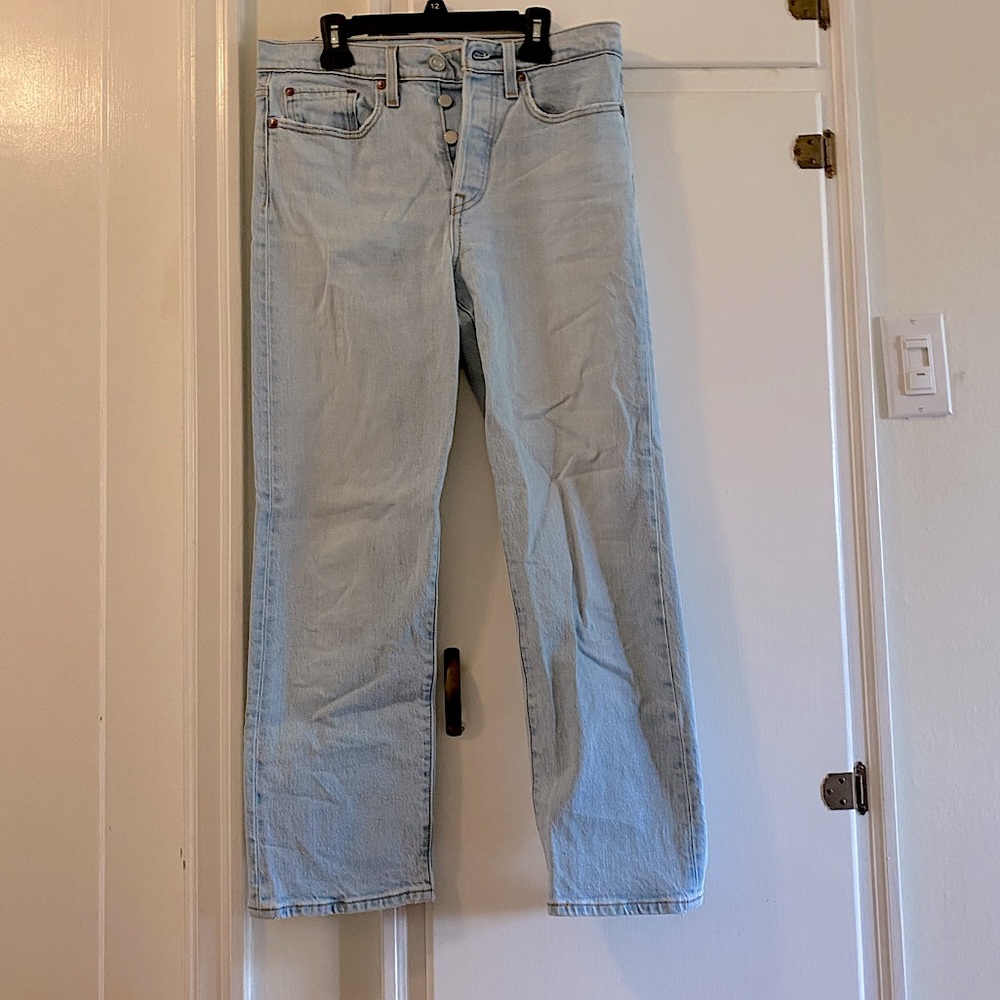 Light wash straight leg/mom jeans